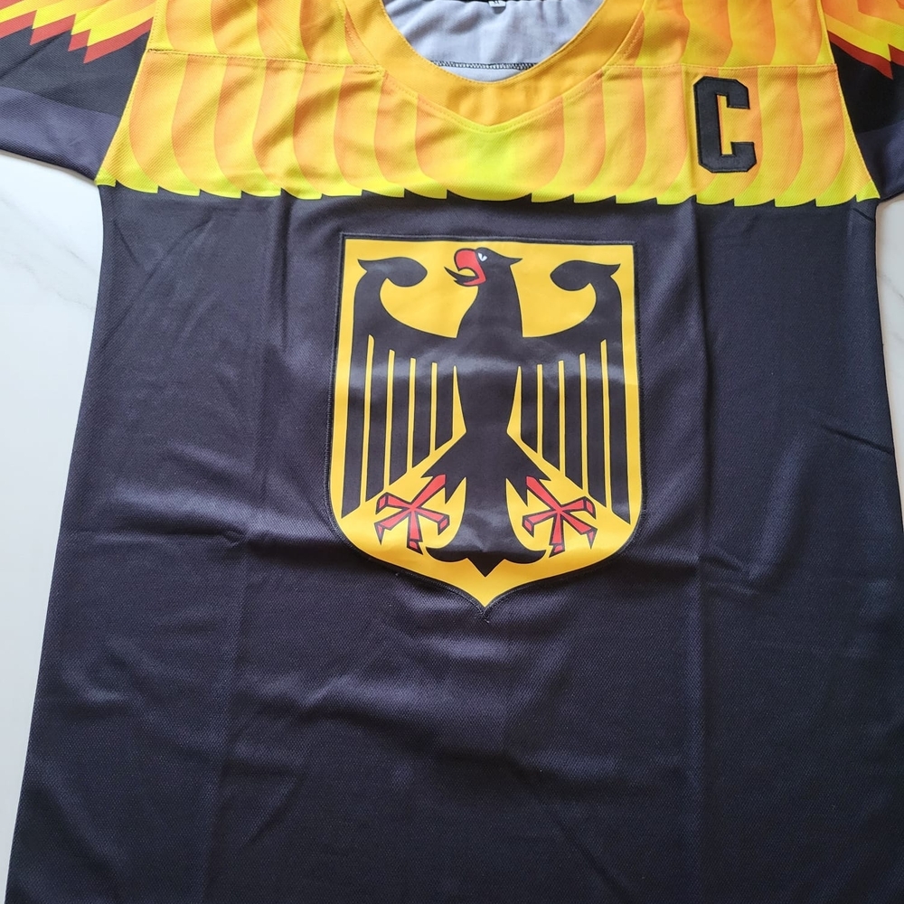 Men's Black & Yellow Eagle Crest Soccer Jersey - Unbranded